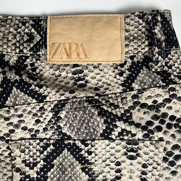 Zara Denim Collection Snakeskin Print Straight-Leg Mid-Rise Jeans 6 - Picture 7 of 10